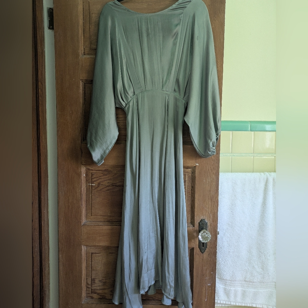 Astr The Label Grey/Silver Long Sleeve Gown with Bateau Neckline